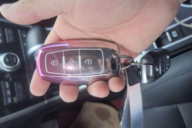 Used Haval H2 2016 Red-Label 1.5T Automatic Two-Wheel Drive Luxury Model Vehicle Key