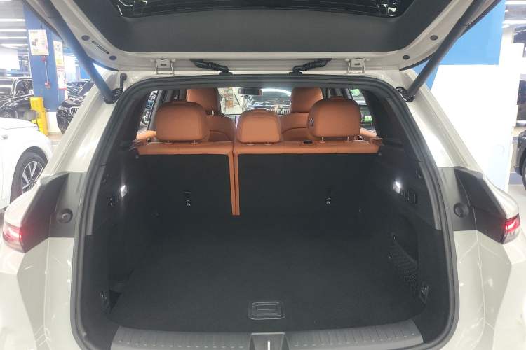 Used Li Auto L6 2024 Max Trunk