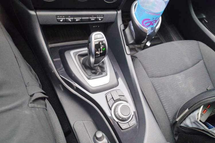 Used BMW X1 2015 sDrive18i Fashion Upgrade Edition Gear Lever