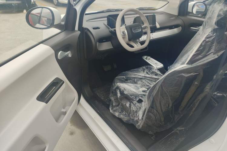 Used CHANGAN NEVO Lumin 2026 Model Treasure Edition 205km Beloved Beige Guoxuan Driver Seat