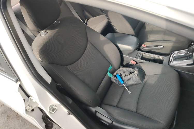 Used Hyundai Elantra (5th Generation / Langdong) 2016 1.6L Automatic Prestige Model