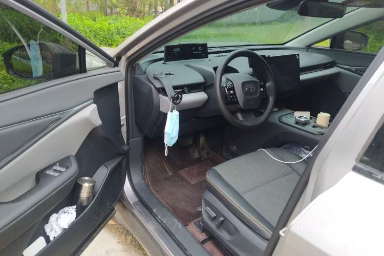 Used Toyota bZ5 2025 Model 550 JOY
