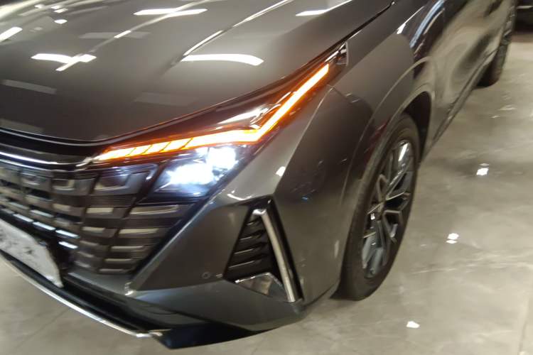 Used Changan UNI-Z 2025 1.5T Premium Edition