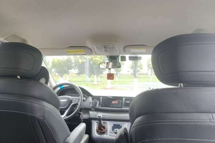 Used SAIC MAXUS G10 2023 2.0T Manual Multi-Function Version Diesel 7 Seats
