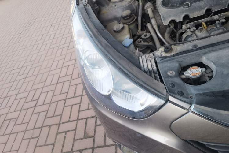 Used Hyundai ix35 2010 2.0L Automatic Two-Wheel Drive Elite Edition GLS Right Front Headlight