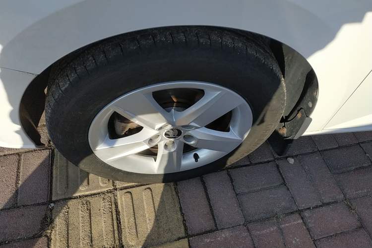 Used Skoda Fabia 2016 1.4L Automatic Car Enjoy Edition