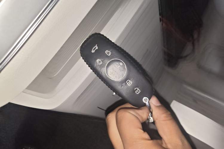 Used Roewe iMAX8 2022 400TGI Prestige Edition Vehicle Key