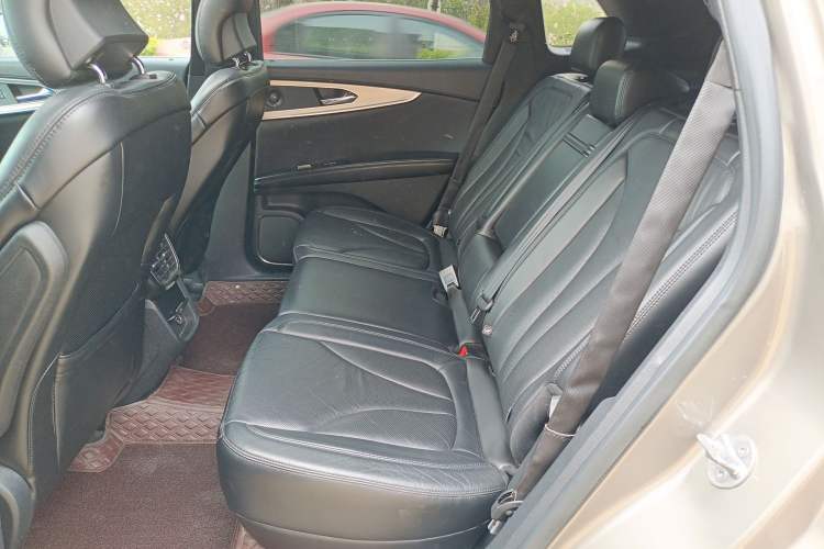 Used Lincoln MKX 2015 2.0T Four-Wheel Drive Luxury Edition Left Rear Seat