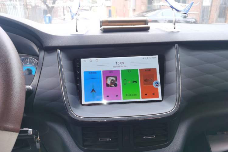 Used Jinbei Gold Hiace 2024 1.5L Passenger Vehicle Engineering Lion 9 Seats