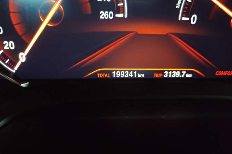 Used BMW 5 Series 2018 Restyled 530Li Luxury Edition M Sport Package Odometer Close Up