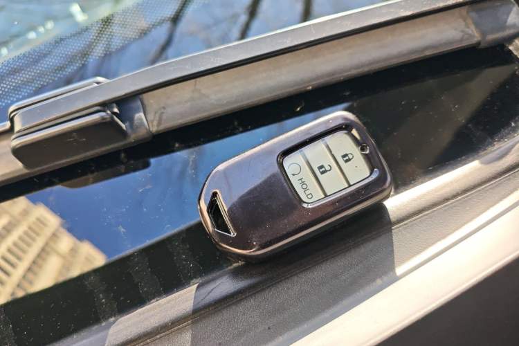 Used Honda CR-V 2017 240TURBO CVT Front-Wheel Drive Fashion Edition
