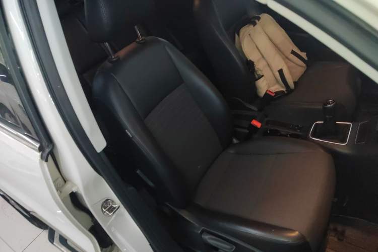 Used Volkswagen Tiguan L 2015 1.8TSI Manual Two-Wheel Drive Fashion Edition