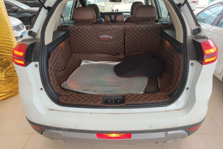 Used Geely Auto Emgrand X7 Sport 2016 1.8TD Automatic ZhiZun Version Trunk