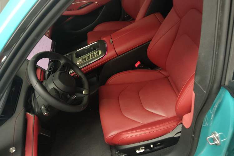 Used Xiaomi Auto SU7 2024 Four-Wheel Drive Ultra-Long Range Advanced Intelligent Driving Max Edition