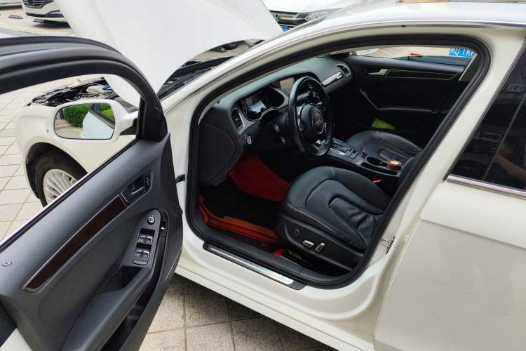 Used Audi A4L 2015 35 TFSI Automatic Comfort Model Driver Seat