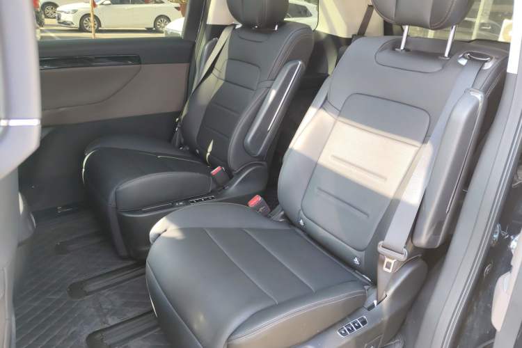 Used GAC Trumpchi Trumpchi E8 2024 Honor Series 2.0L Honor Edition
