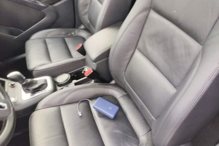 Used Volkswagen Tiguan 2015 1.8TSI Automatic All-Wheel-Drive Luxury Model Left Front Seat