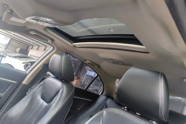 Used Geely Auto Emgrand 2017 Sedan Million Edition 1.5L CVT Upward Version
