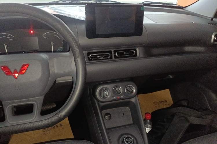 Used Wuling Hongguang New Energy 2025 Extended-Range Hybrid 50KM Comfort Version