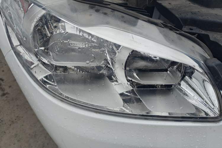 Used Peugeot 301 2014 1.6L Manual Comfort Edition Right Front Headlight