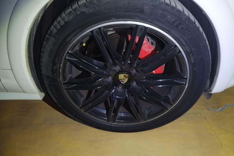 Used Porsche Cayenne 2012 Cayenne GTS 4.8L
