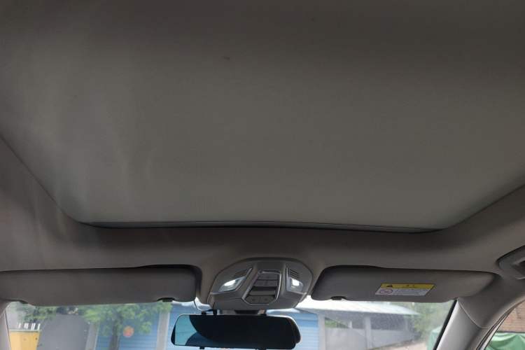 Used Wuling Asta 2022 2.0L DHT Electric-Speed Version