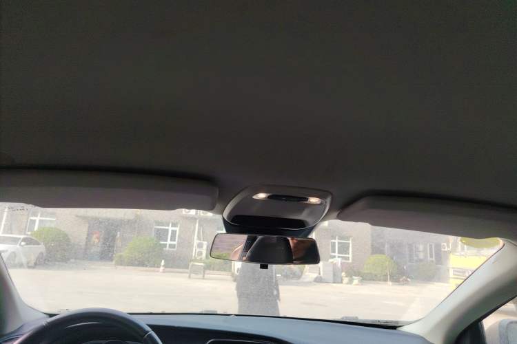 Used Volvo V40 2013 2.0T ZhiShang Version
