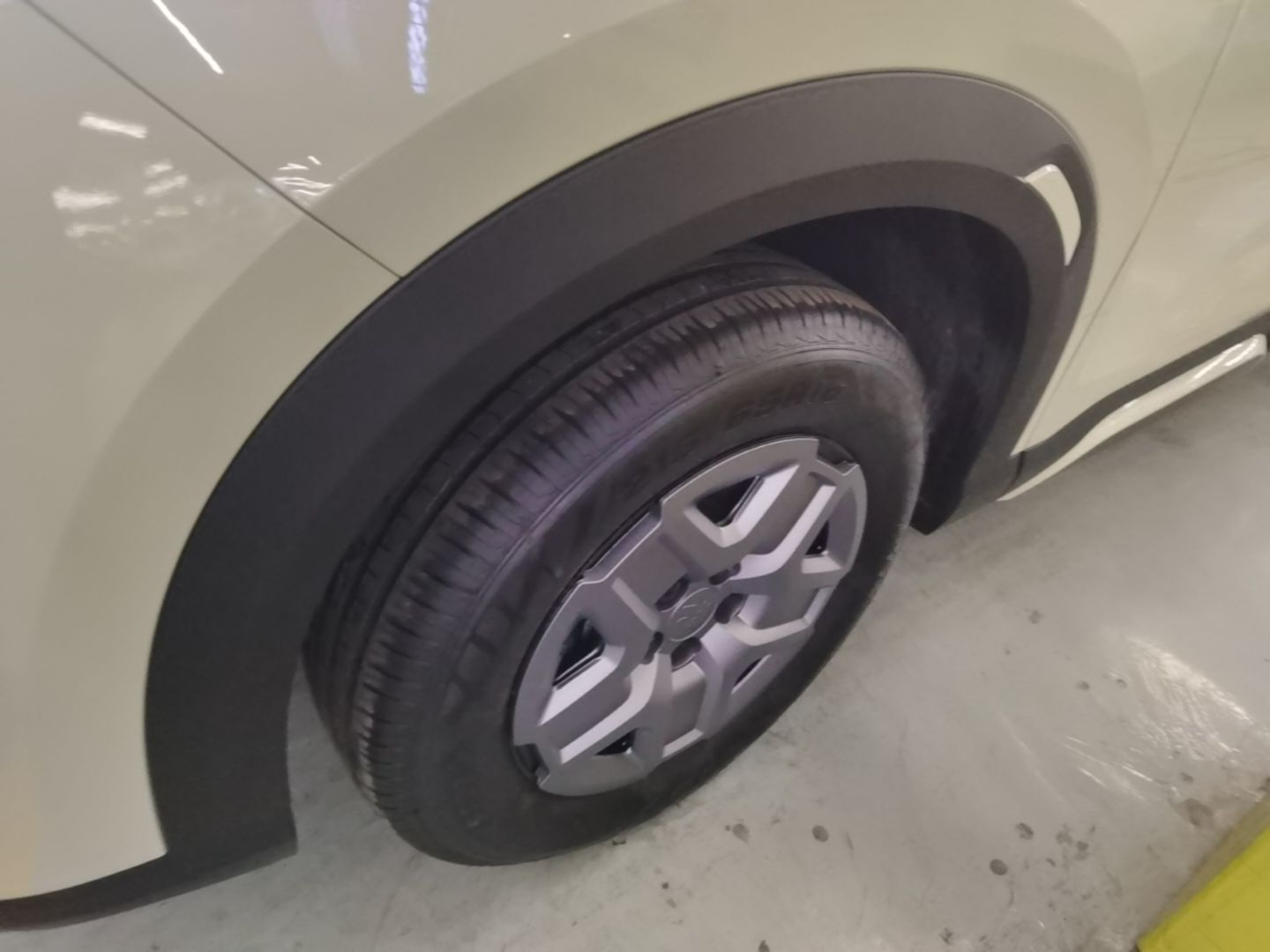 BYD Yuan UP 2027 Model Flying Edition 401KM Navigation Version — снимка 10