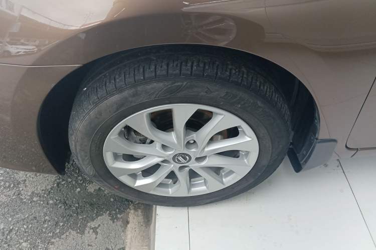 Used Nissan Sylphy 2016 1.6 XL CVT Luxury Edition Left Front Wheel Hub