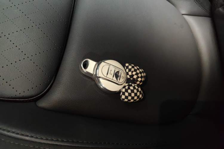 Used MINI 2023 Revised 1.5T COOPER CABRIO Artist
