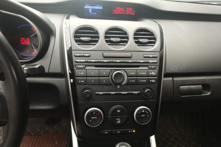 Used Mazda CX-7 2014 2.3T Smart All-Wheel Drive Supreme Edition Audio And AC Panel