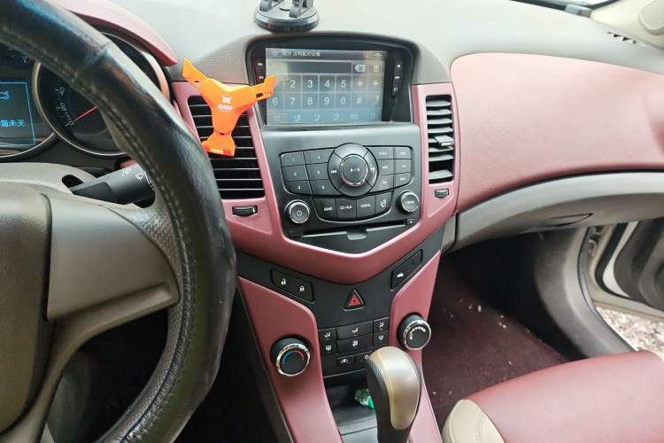 Used Chevrolet Cruze 2015 1.5L Classic SE AT Audio And AC Panel