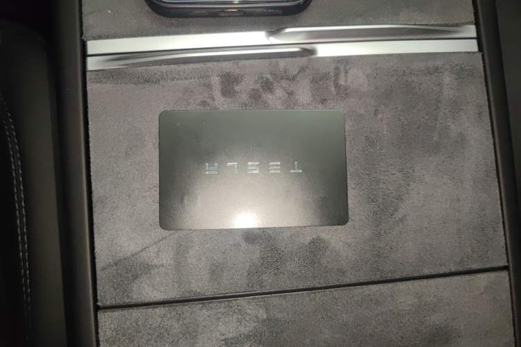 Used Tesla Model Y 2025 Rear-Wheel-Drive Version