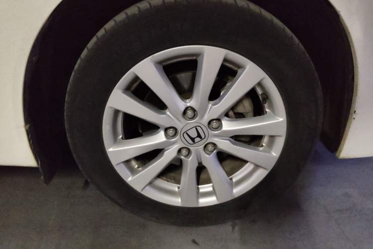 Used Honda Civic 2014 1.8L Automatic Classic Edition Right Front Wheel Hub