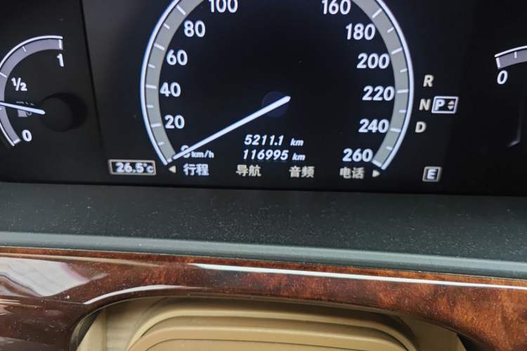 Used Mercedes-Benz S-Class 2010 S 350 L 4MATIC Odometer Close Up