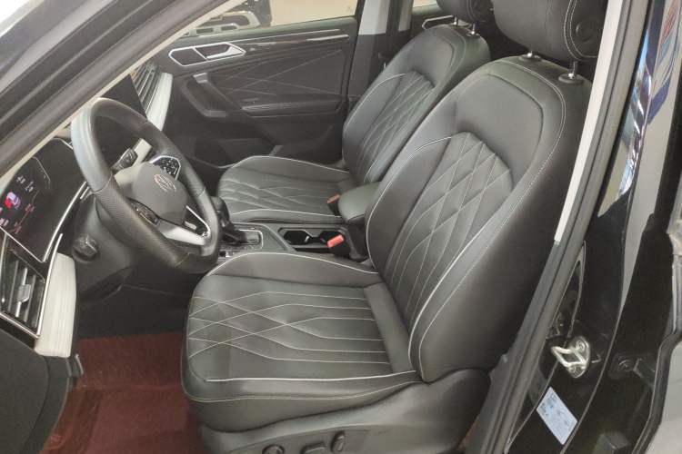 Used Volkswagen Tiguan L 2022 330TSI Automatic Two-Wheel Drive Smart Edition