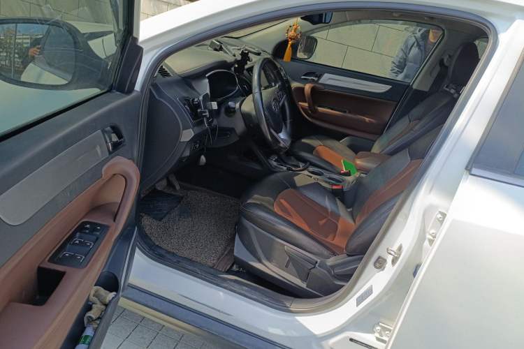 Used JAC Refine S5 2015 1.5T Automatic Luxury Model