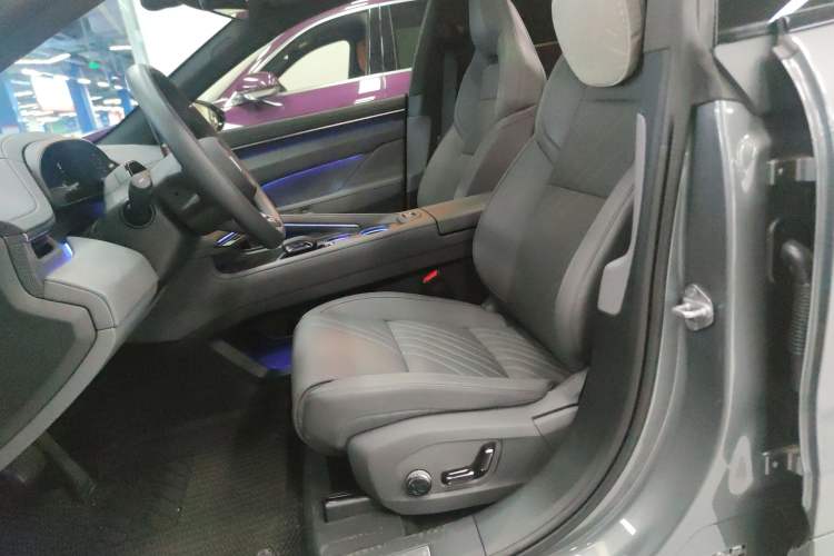 Used Zeekr 001 2024 YOU Edition 100 kWh All-Wheel Drive Left Front Seat