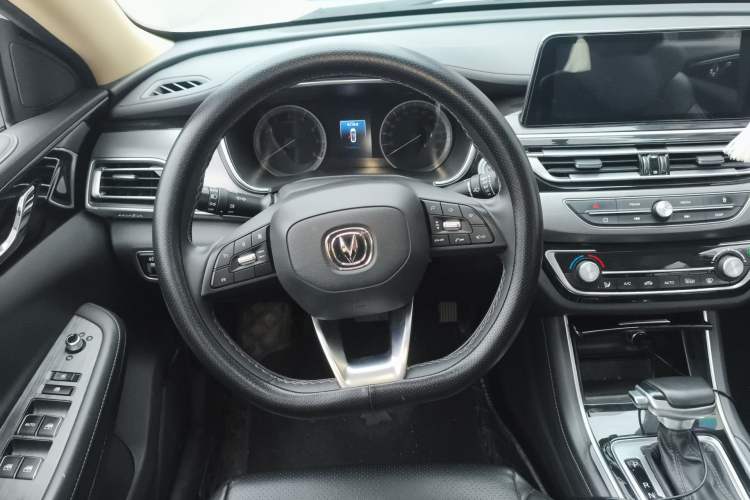 Used CHANGAN Ruicheng CC 2021 Blue Whale Edition 1.5T DCT Luxury Model Steering Wheel