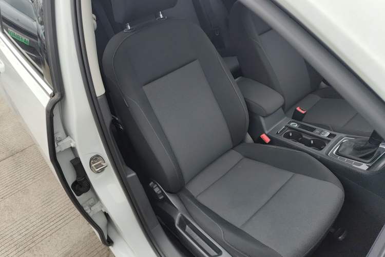 Used Volkswagen Golf 2019 200TSI DSG Comfort & Ambition Edition China VI Standard
