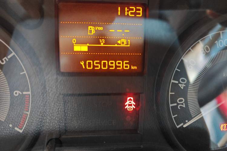 Used Peugeot 301 2014 1.6L Manual Comfort Edition Odometer Close Up