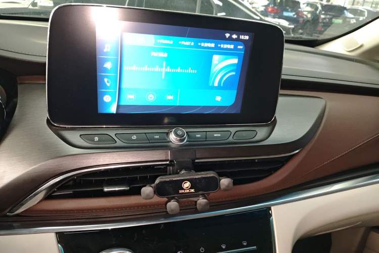 Used Buick GL8 2021 Land Cruiser Executive Class 652T Comfort Model
