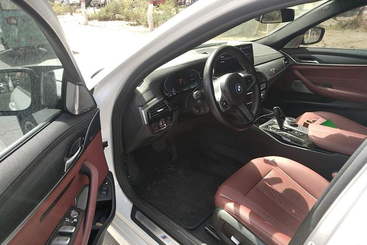 Used BMW 5 Series New Energy 2022 535Le M Sport Package Driver Seat