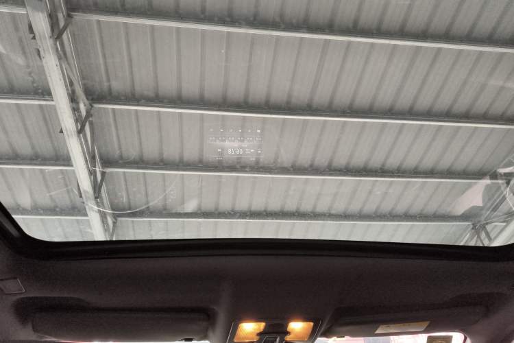 Used Land X7 2015 2.0T Panoramic Prestige Edition
