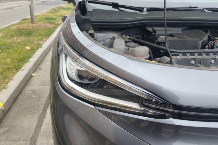 Used Volkswagen ID.4 X 2022 Pure Long-Range Version Right Front Headlight