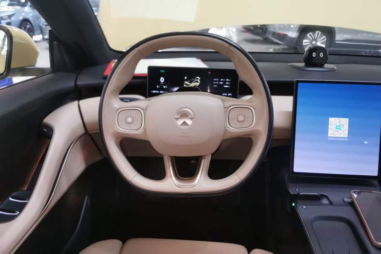 Used Nio ET5 2022 100 kWh Steering Wheel