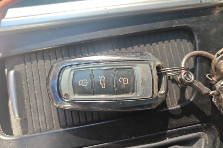 Used Geely Auto Vision X6 2018 1.4T CVT 4G Connected Luxury Version
