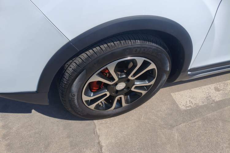 Used Geely Auto Vision X3 2017 1.5L Automatic Luxury Model Left Front Wheel Hub