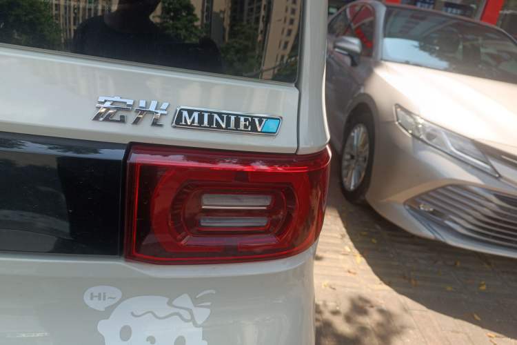 Used Wuling Hongguang MINIEV 2022 Macaron Premium Model – Lithium Iron Phosphate