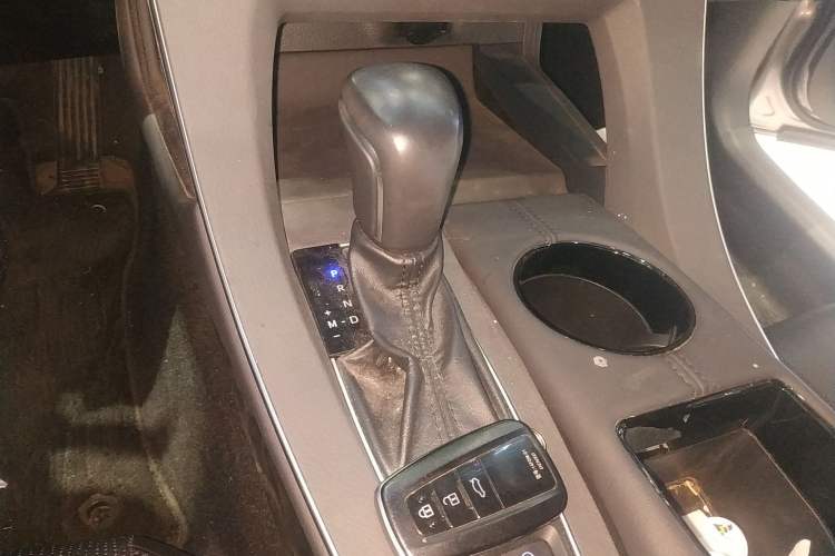 Used Toyota Avalon 2019 2.0L Luxury Edition China VI Standard